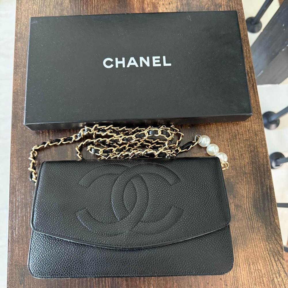 CHANEL Caviar WOC (Wallet on Chain) – 24K Gold Hardware | Versatile Black - Picture 16 of 17